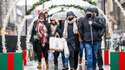 قبل احتفالات عيد الميلاد.. بريطانيا تسجل أكثر من مليوني إصابة بكورونا