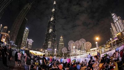 من الشرق إلى الغرب.. شاهد كيف احتفل العالم برأس السنة | صور 