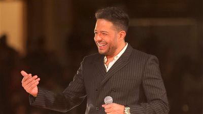 محمد حماقي ينشر صورا جديدة من حفل جبل الجلالة