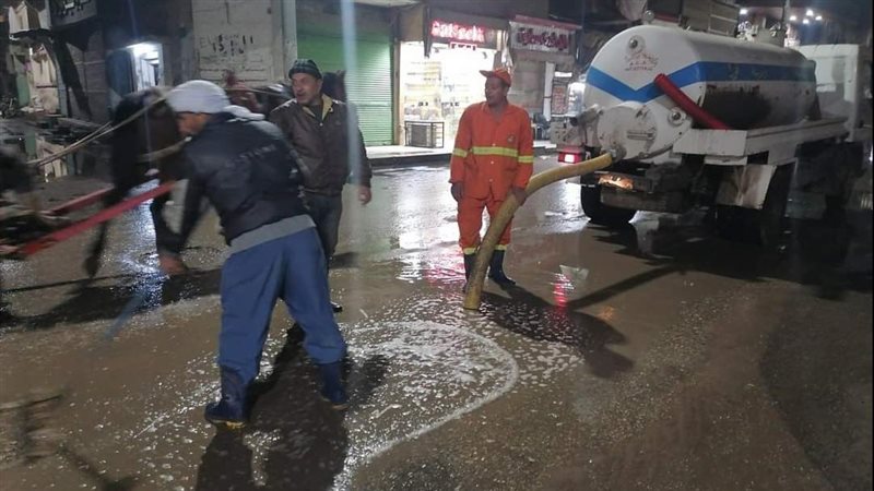 استمرار سحب المياه