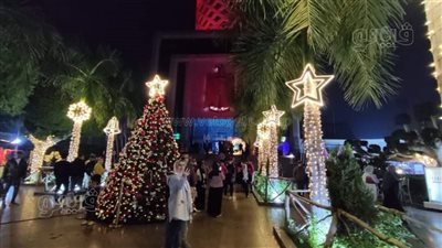 أخبار مصر.. احتفالات برأس السنة في القاهرة.. والسيسي يهنئ المصريين بالعام الجديد.. والسكك الحديدية: صرف التذاكر 