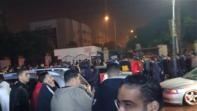 إقبال الأهالي على كورنيش المنصورة للاحتفال بالعام الجديد | فيديو 