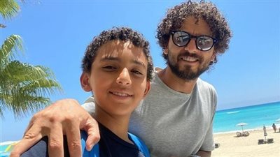 الوجه الآخر للكابيتانو.. كيف يعلم حسام غالي نجله الحلال والحرام ؟