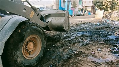 حملات نظافة ورفع آثار الأمطار وتجمعات المياه من شوارع أسيوط 