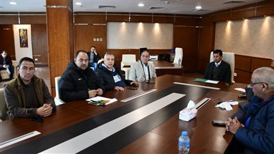 وزير الشباب والرياضة يجتمع مع مجالس أمناء فروع نادي النادي