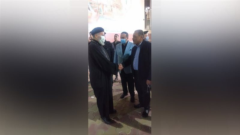 محافظ مطروح ومدير