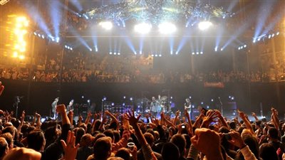  تفسير حلم الحفلة في المنام وعلاقته بالرزق الوفير والأخبار السعيدة 