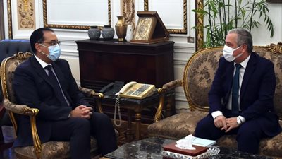 أول لقاء في 2022.. رئيس الوزراء يتابع مع رئيس الوطنية للصحافة ملفات العمل