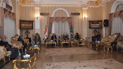 محافظ المنيا يستقبل وزيرة التضامن الاجتماعي ومحافظ دمياط