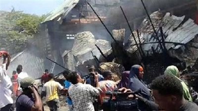 حريق ضخم يلتهم سوقًا شعبيًا في مقديشو