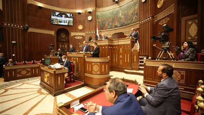 تعرف على ضوابط عقد العمل بالقطاع الخاص بعد موافقة الشيوخ