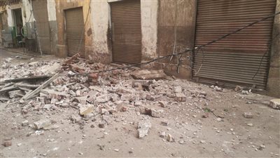 انهيار أجزاء من عقار بمنطقة اللبان فى الإسكندرية 