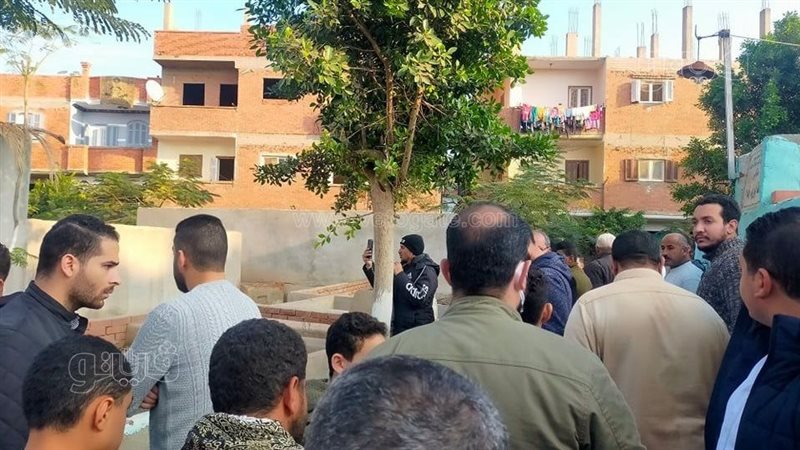 جنازة أول معيد في
