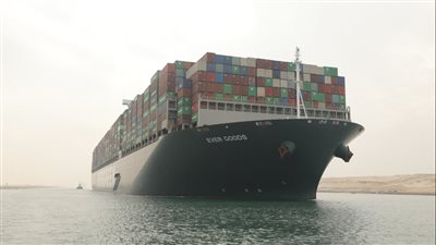 اليوم.. تطبيق القرار الجديد بشأن رسوم عبور ناقلات الغاز المسال بقناة السويس