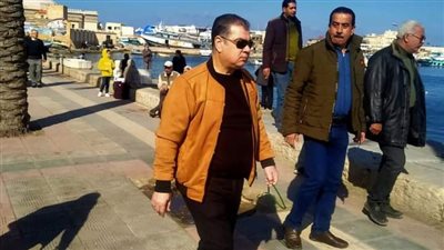 رئيس حي الجمرك بالإسكندرية يترأس حملة لإزالة الإشغالات 