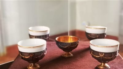 متحف المجوهرات الملكية يفتتح معرضًا مؤقتًا لأطقم قهوة الملك فاروق