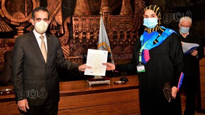 محافظ الغربية يسلم 30 عقدًا لتقنين التعديات على أراضي الدولة