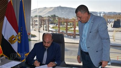 محافظ أسوان يوجه بتطبيق الإجراءات الاحترازية داخل لجان الامتحانات