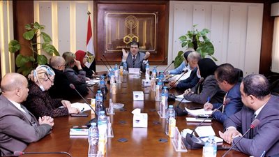 حسين زين يناقش مع رؤساء قطاعات الهيئة الوطنية للإعلام ضوابط البصمة الإلكترونية