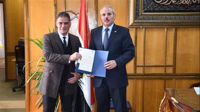 تكليف هاني السعيد بعمادة كلية التجارة بجامعة قناة السويس