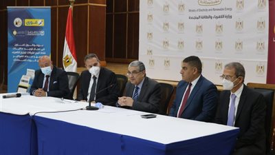 الكهرباء توقع بروتكول تعاون مع بنكي الأهلي ومصر لإتاحة وسائل السداد الالكتروني