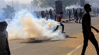 قبل موجة تظاهرات جديدة.. انقطاع خدمات الاتصال والإنترنت في السودان