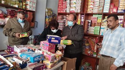 إعدام مواد غذائية منتهية الصلاحية فى الاسكندرية