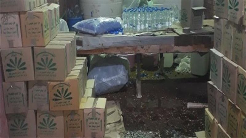 ضبط مصنع بلاستيك