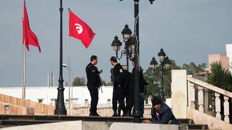إرهابي يهاجم دورية