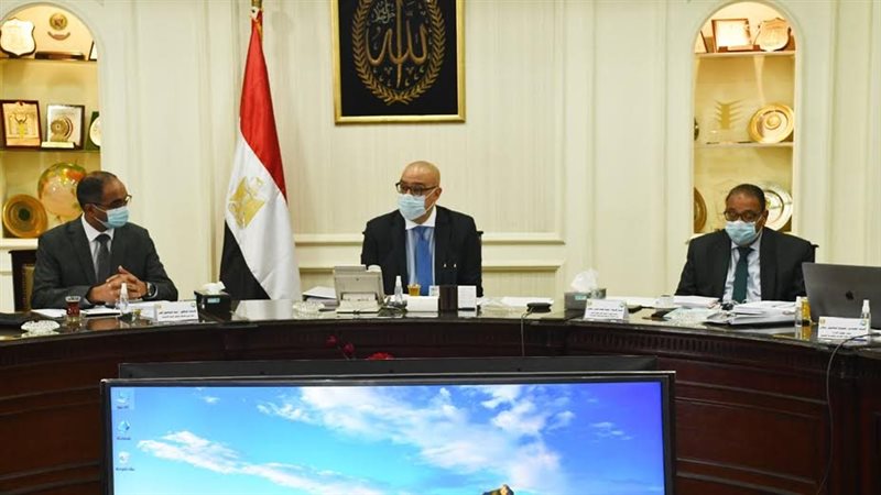 اجتماع وزير الإسكان