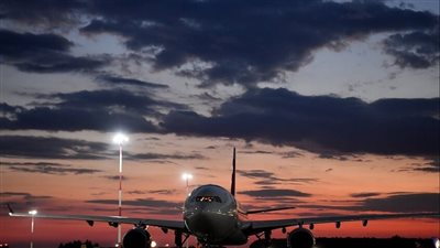 إلغاء وتأجيل أكثر من 5 آلاف رحلة جوية بالولايات المتحدة بسبب الثلوج