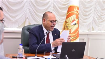 وزير العمل يصدر قرارًا بشأن تنظيم مزاولة عمليات التدريب وتطوير مستوياته