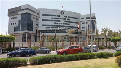 من يقود هيئة الاستثمار في 2026؟ الجوسقي يقترب وأداء حسام هيبة تحت التقييم