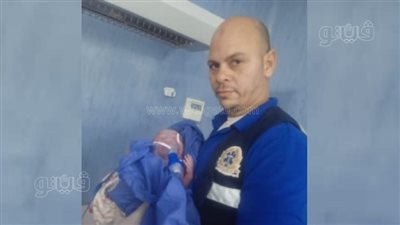 ولادة طارئة بالطريق، طاقم إسعاف ينقذ حياة سيدة ومولودها ببني سويف