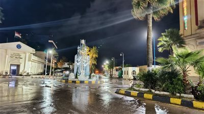 سقوط أمطار غزيرة على الإسكندرية وانتشار سيارات الصرف الصحي 