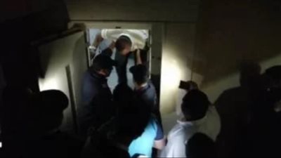 احتجاز طالبة وحارس عقار داخل مصعد في حدائق القبة 