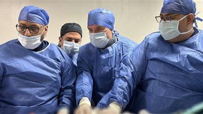 الرعاية الصحية: خبير إسباني أجرى 4 عمليات قسطرة قلبية متقدمة وفحص 130 مريضا في 48 ساعة 