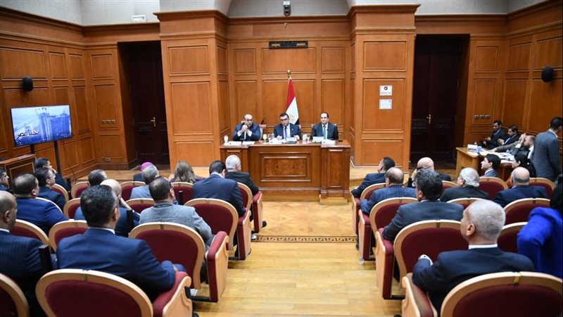 اجتماع وزير الإسكان