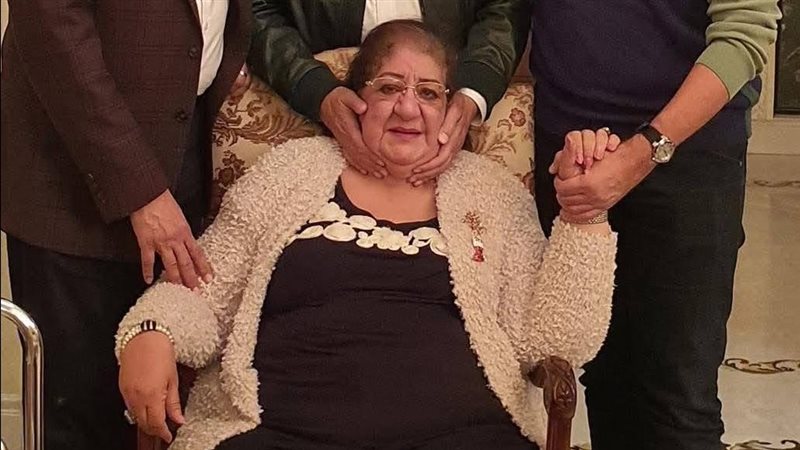 والدة الفنان هاني
