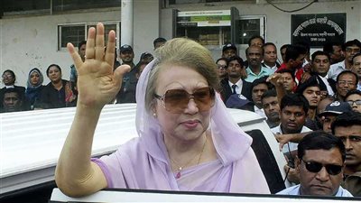 وفاة خالدة ضياء أول رئيسة وزراء لبنجلاديش 