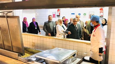 محافظ الدقهلية يتفقد انتظام العمل بمستشفى التأمين الصحي بسندوب