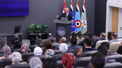 وزير الاتصالات يلتقي بملحقي الدفاع المرشحين للعمل بالسفارات المصرية بالخارج