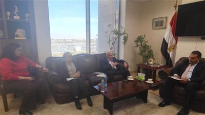  التمثيل التجاري و«إكسبولينك» يبحثان تكثيف التعاون لتنمية الصادرات