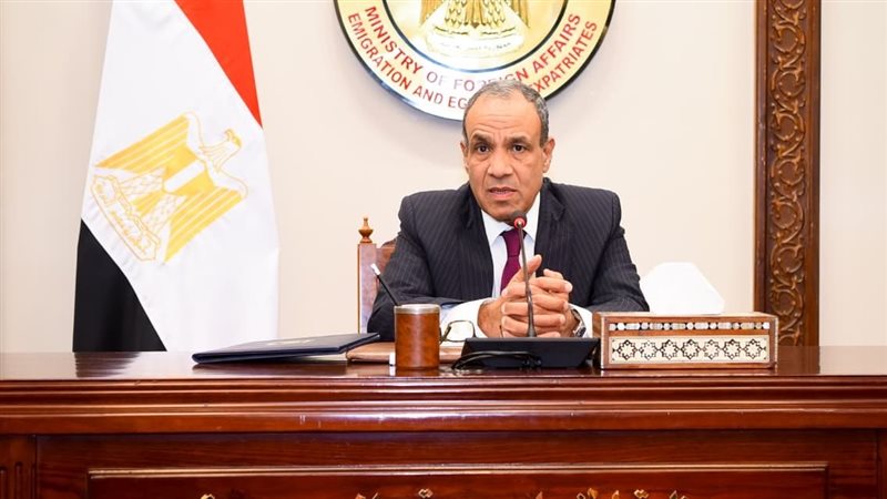 الدكتور بدر عبد العاطى،