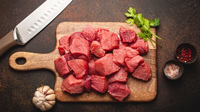 انخفاض البتلو وارتفاع الضاني، أسعار اللحوم اليوم في الأسواق