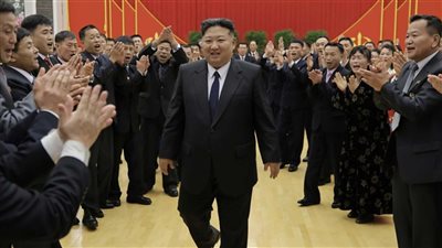 بصحبة ابنته، زعيم كوريا الشمالية يحضر احتفالات رأس السنة (صور) 