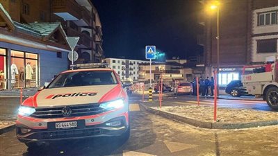 سفير دولة أوروبية بسويسرا يكشف سبب اندلاع الحريق في منتجع كران مونتانا