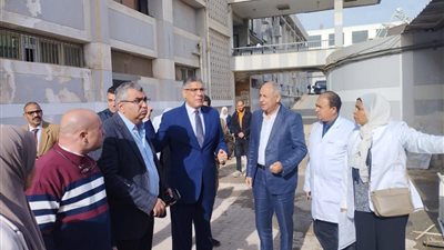 محافظ الجيزة ومساعد وزير الصحة يتفقدان مستشفى 6 أكتوبر المركزي لمتابعة رفع الكفاءة والتطوير