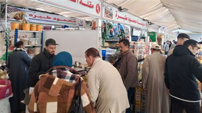 20 صورة ترصد إقبال المواطنين على المعرض الدائم للسلع الغذائية بالمنصورة 