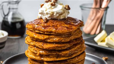 فطائر البطاطا الحلوة في الطاسة، فطار مغذ وبدون دقيق